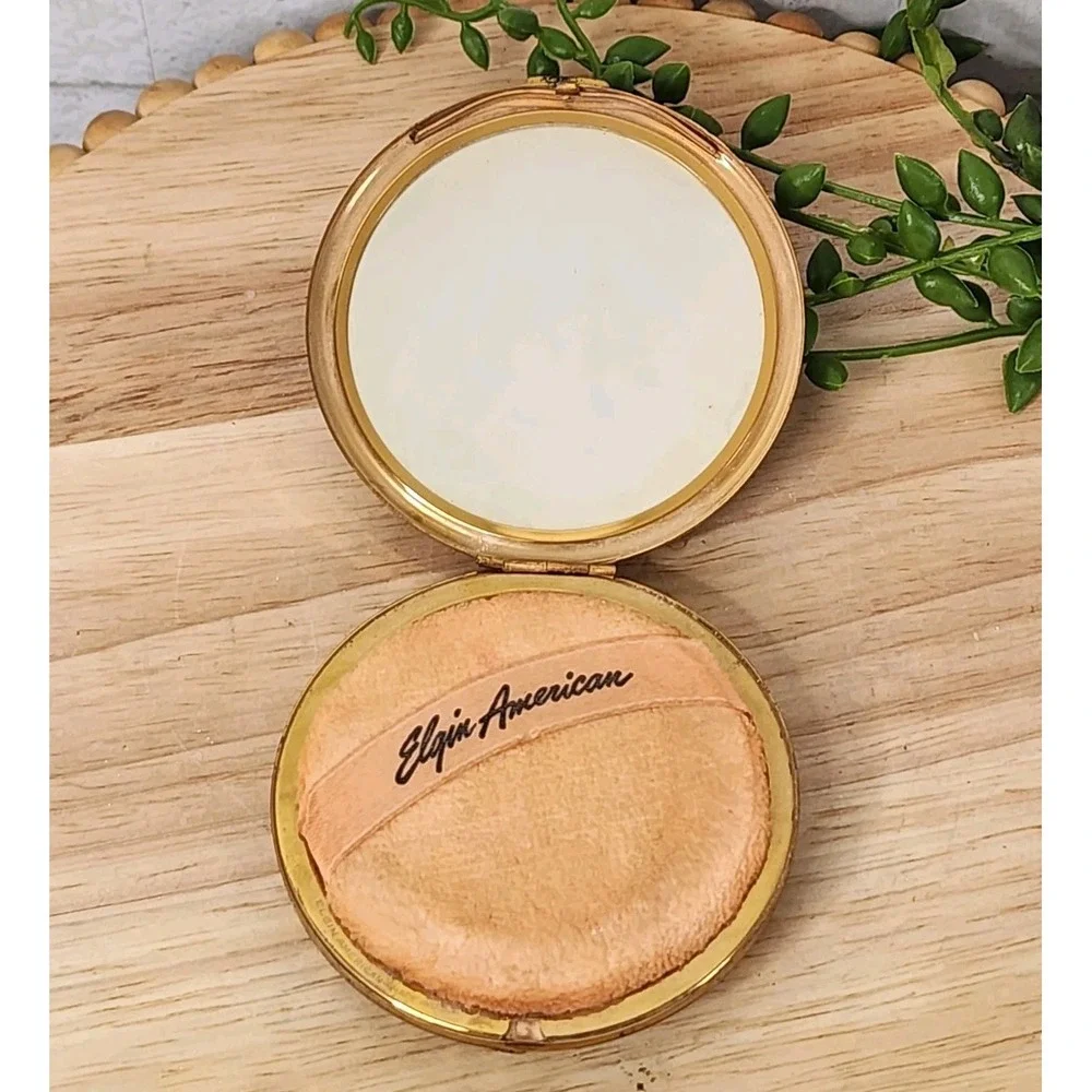 Vintage Elgin American Powder Compact Brass Mesh Signed Puff‎ 1950s